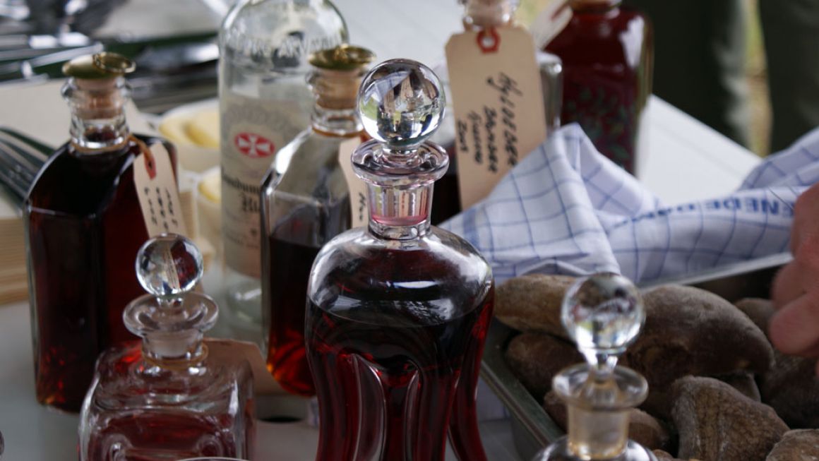 Herbal schnapps